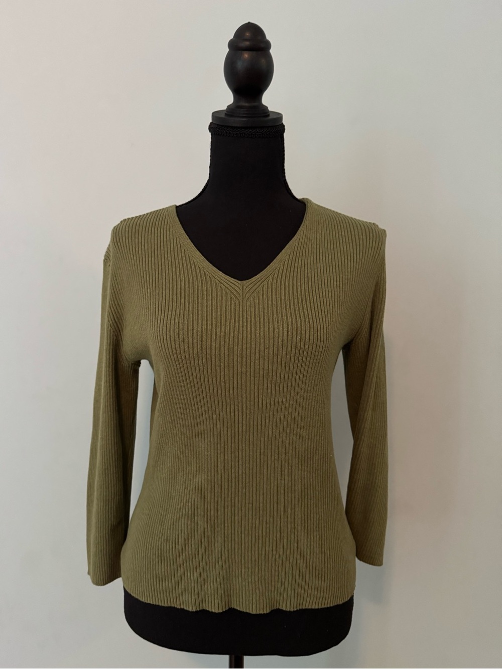 Eddie Bauer Olive Green Ribbed V-Neck Sweater
